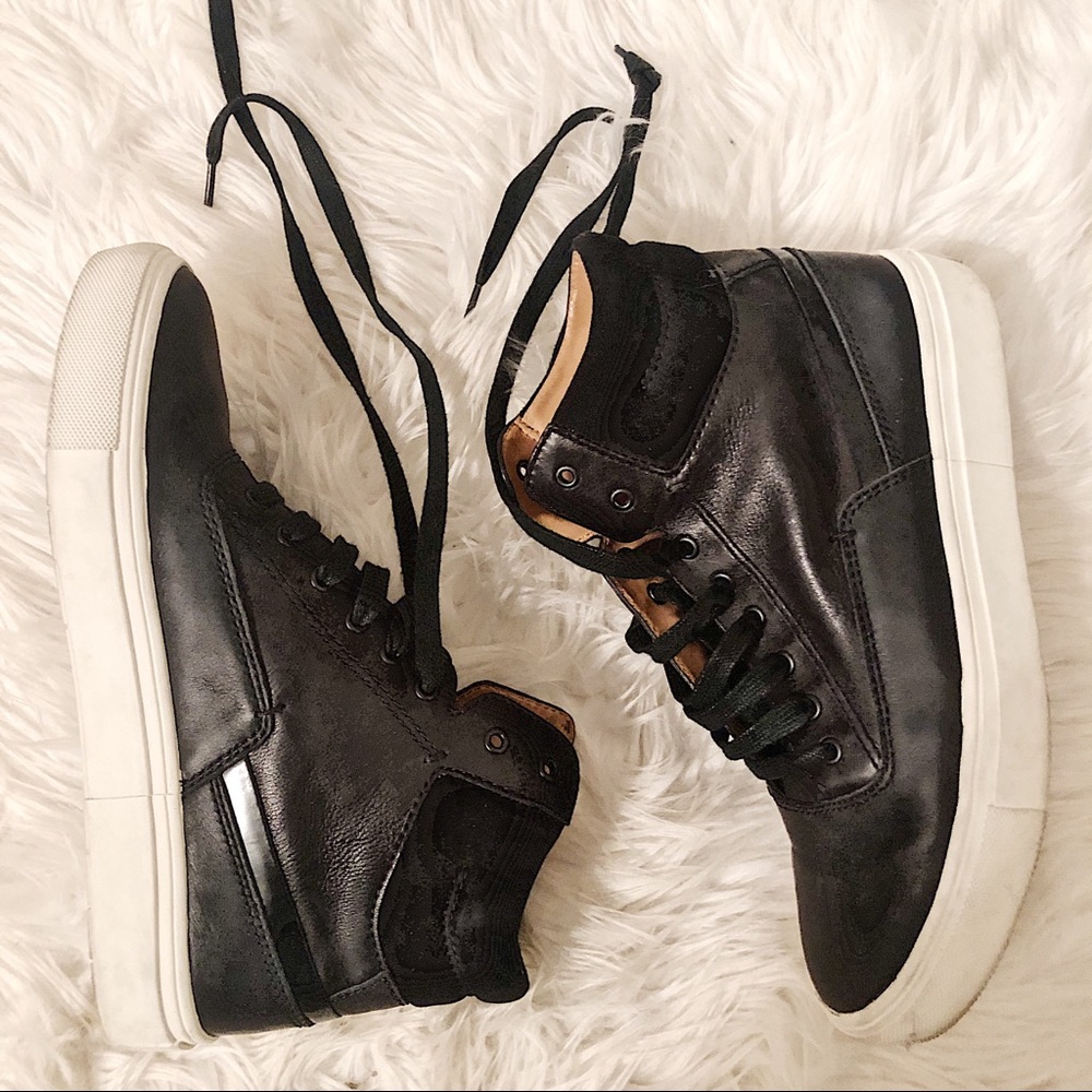 EUC women’s size 6 lace up black hi top sneaker